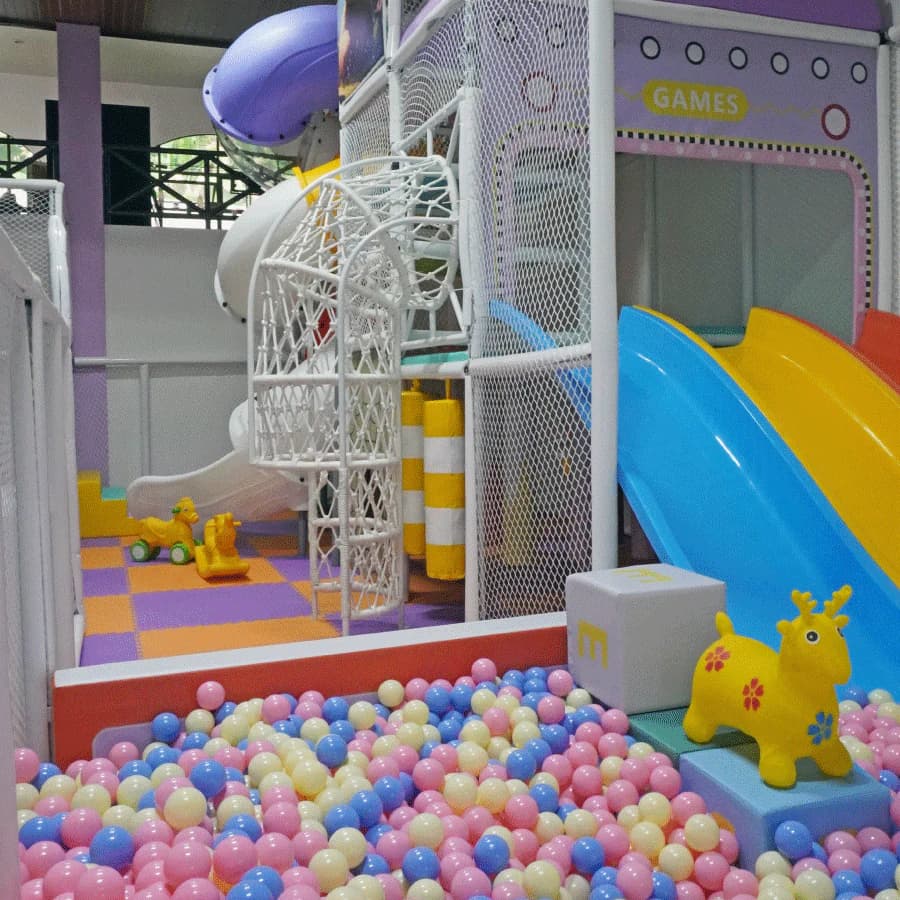 Play Indoor – Los Jaules
